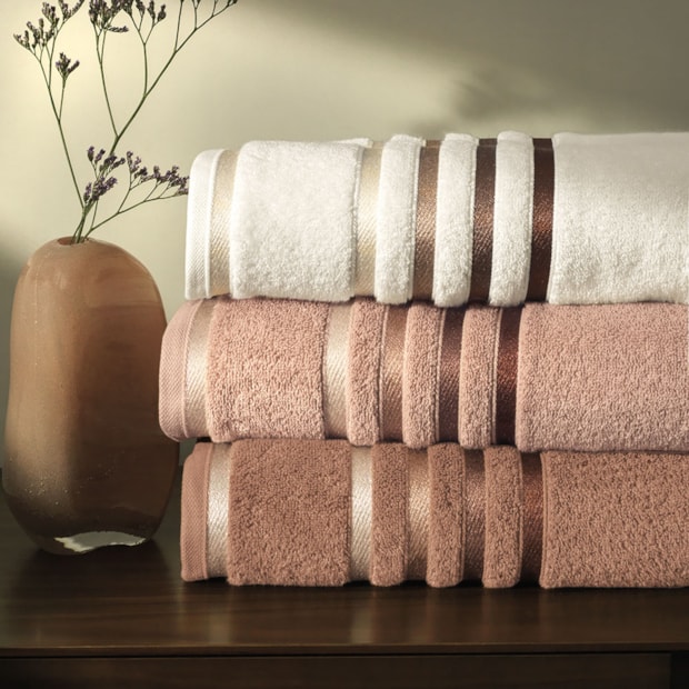 Toalha Banhão Karsten Lumina Fio Penteado Softmax - Gramatura 500g/m²