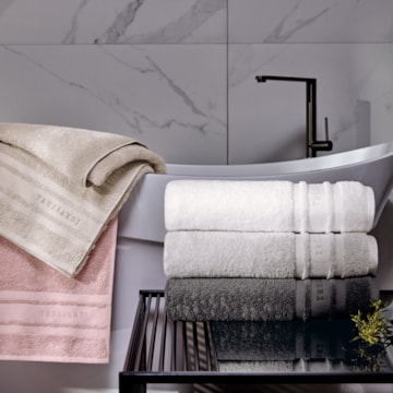 Toalha Banhão Trussardi Lecce Barra Bordada 100% Algodão Fio Penteado - Gramatura 500g/m²