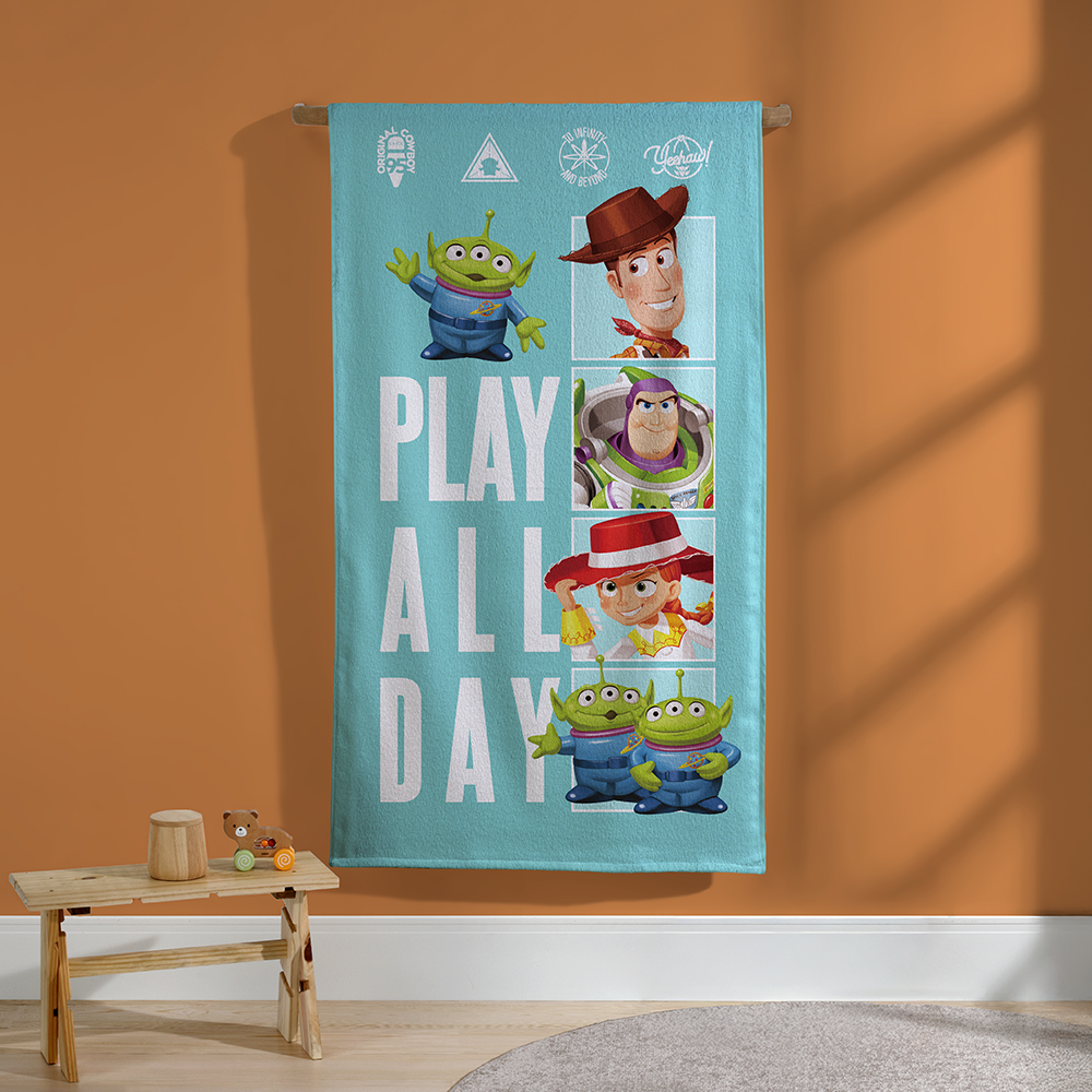 Toalha de Banho Infantil Dohler Toy Story Play All Day Aveludada 100% Algodão - Gramatura: 320g/m²