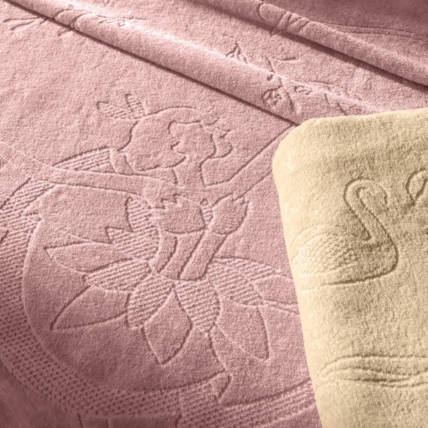 Toalha de Banho Infantil Karsten Encantada Jacquard Aveludada 100% Algodão - Gramatura: 380g/m²