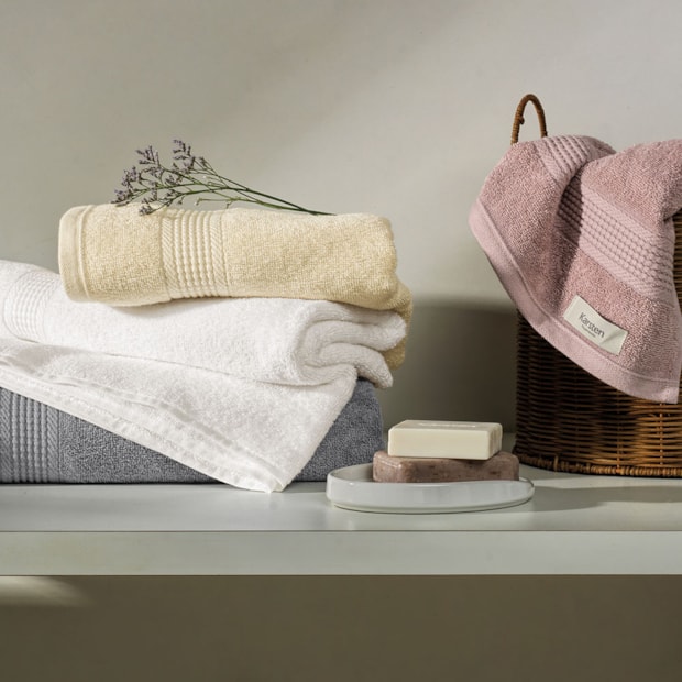 Toalha de Banho Karsten Hera Acabamento Antimicrobiano 100% Algodão - Gramatura: 450g/m²