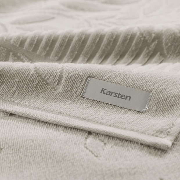 Toalha de Banho Karsten Lotus Jacquard Aveludada 100% Algodão - Gramatura: 440g/m²