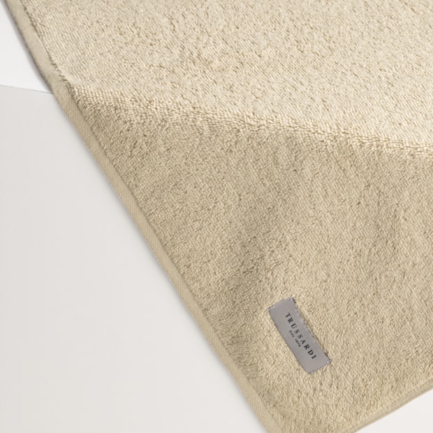 Toalha de Banho Trussardi Fontani 100% Algodão Fio Penteado - Gramatura: 500g/m²