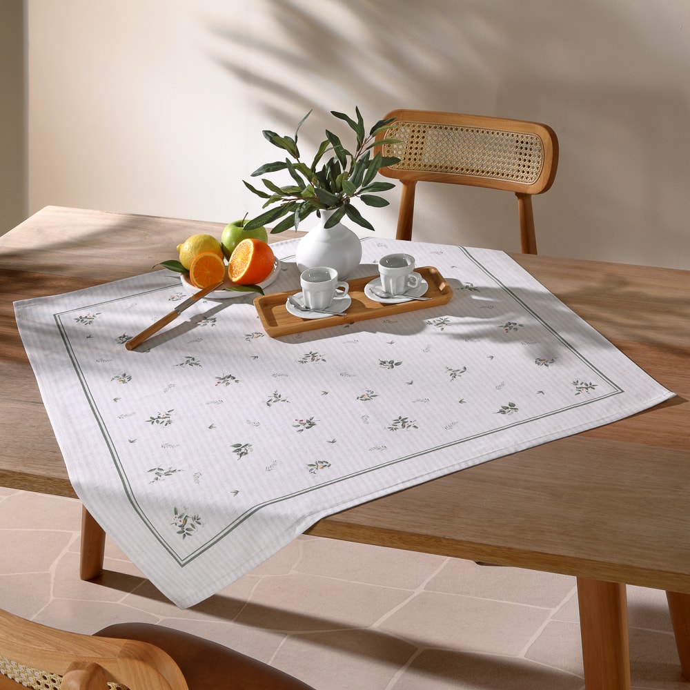Toalha de Chá / Centro de Mesa Dohler Clean Amélia 78cm x 78cm