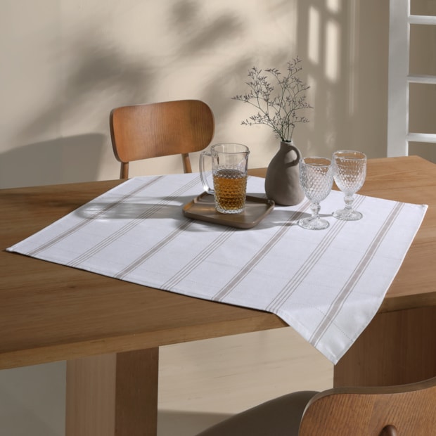 Toalha de Chá / Centro de Mesa Dohler Clean Nina 100% Algodão 78cm x 78cm