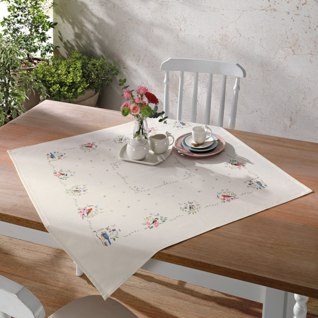 Toalha de Chá / Centro de Mesa Dohler Clean Renova Estampado Digital Jardim Off White 78cm x 78cm