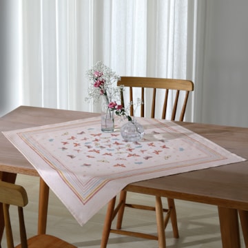 Toalha de Chá / Centro de Mesa Dohler Clean Renova Estampado Digital Serena 78cm x 78cm