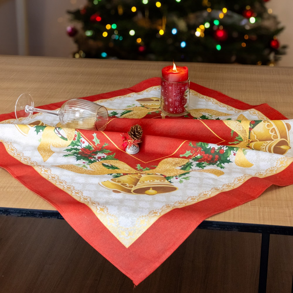 Toalha de Chá / Centro de Mesa Karsten Sinos de Natal com Efeito Ouro 78cm x 78cm