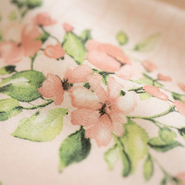 Toalha de Mesa Quadrada Dohler Clean Athenas Jardim Rosado 4 Lugares 1,40m x 1,40m