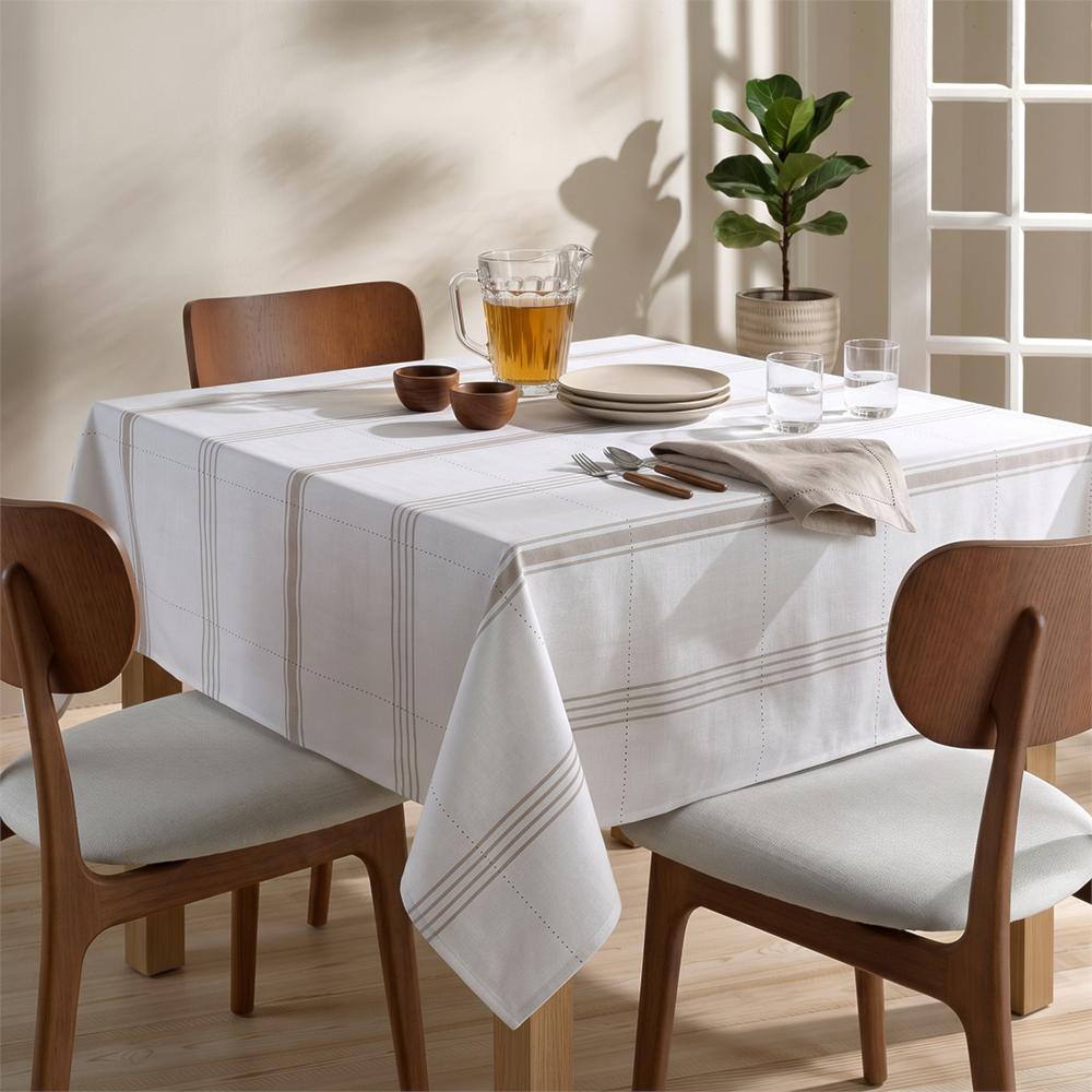Toalha de Mesa Quadrada Dohler Clean Nina 4 Lugares 100% Algodão 1,60m x 1,60m