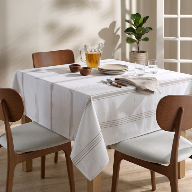 Toalha de Mesa Quadrada Dohler Clean Nina 4 Lugares 100% Algodão 1,60m x 1,60m