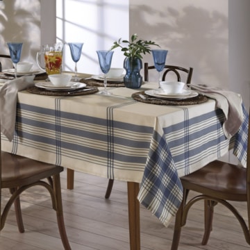 Toalha de Mesa Quadrada Dohler Clean Renova Estampado Digital Luna 8 Lugares 1,80m x 1,80m
