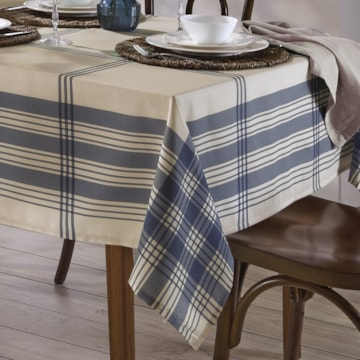Toalha de Mesa Quadrada Dohler Clean Renova Estampado Digital Luna 8 Lugares 1,80m x 1,80m