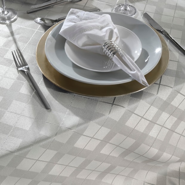 Toalha de Mesa Quadrada Dohler Requinte II TJ-4872 4 Lugares 1,60m X 1,60m