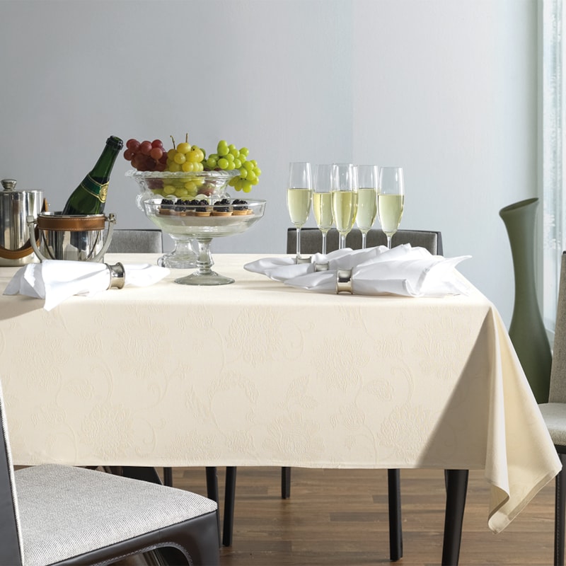 Toalha de Mesa Quadrada Karsten Celebra Easy Wash Sienna 8 Lugares 1,8