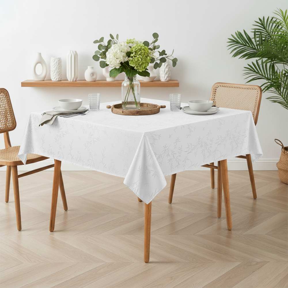 Toalha de Mesa Quadrada Karsten Celebra Easy Wash Veríssimo 8 Lugares 2,20m x 2,20m