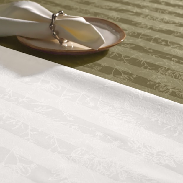 Toalha de Mesa Quadrada Karsten Jacquard Sempre Limpa Campestre 8 Lugares 1,80m x 1,80m