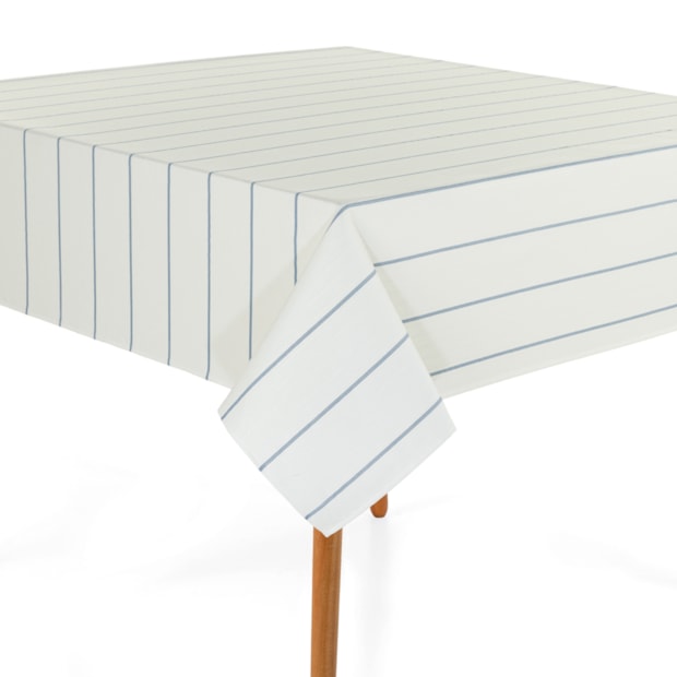 Toalha de Mesa Quadrada Karsten Jacquard Sempre Limpa Royale 8 Lugares 1,80m x 1,80m