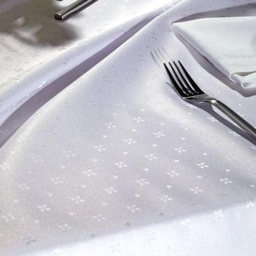 Toalha de Mesa Redonda Dohler Jacquard Cindy 4 Lugares 1,60m