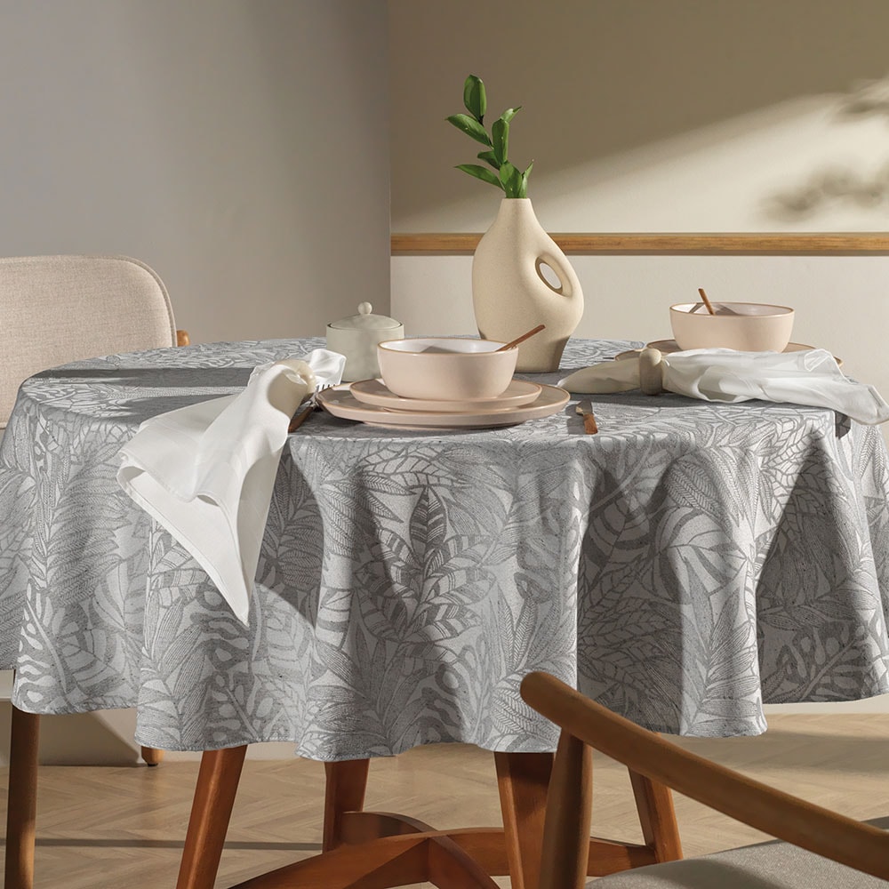 Toalha de Mesa Redonda Karsten Jacquard Essencia 4 Lugares 1,60m