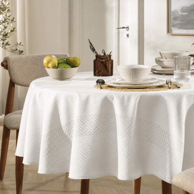Toalha de Mesa Redonda Karsten Jacquard Sempre Limpa Oslo 6 Lugares 1,78m