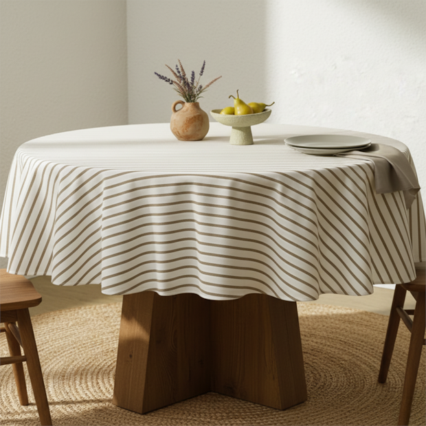 Toalha de Mesa Redonda Karsten Jacquard Sempre Limpa Zaira 6 Lugares 1,78m
