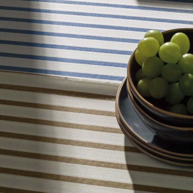 Toalha de Mesa Redonda Karsten Jacquard Sempre Limpa Zaira 6 Lugares 1,78m