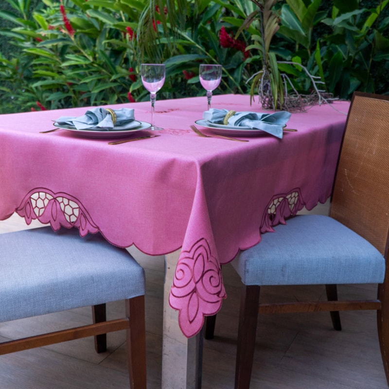 Toalha de Mesa Retangular Casa Argivai Tulipas Bordado Rosa 6 Lugares