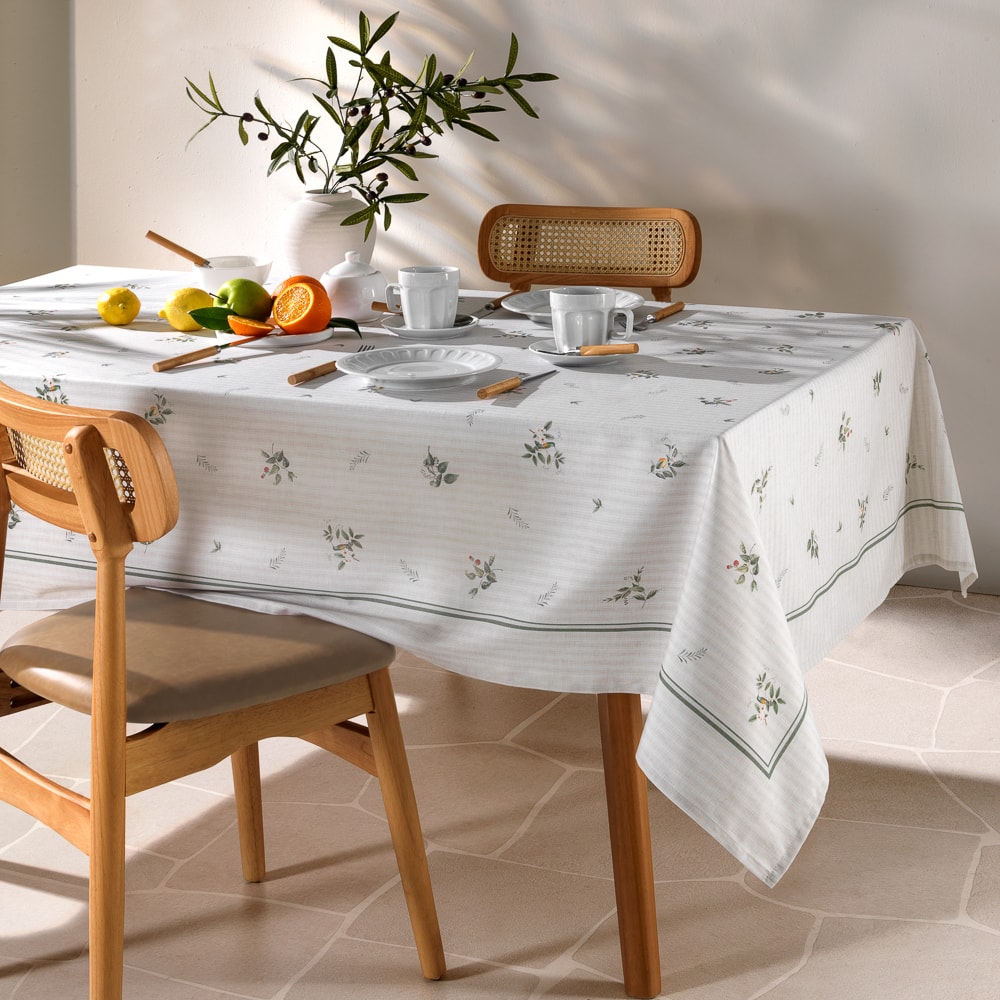 Toalha de Mesa Retangular Dohler Clean Amélia 6 Lugares 1,40m x 2,10m