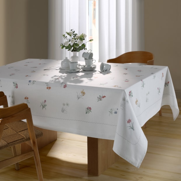 Toalha de Mesa Retangular Dohler Clean Diana 6 Lugares 100% Algodão 1,60m x 2,30m