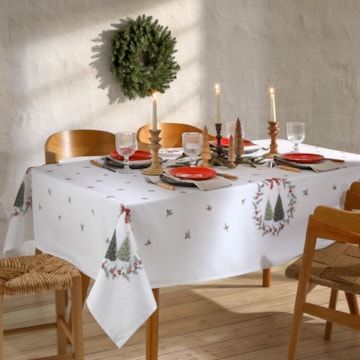 Toalha de Mesa Retangular Dohler Clean Estampado Digital Bosque de Natal 8 Lugares 1,60m x 2,70m