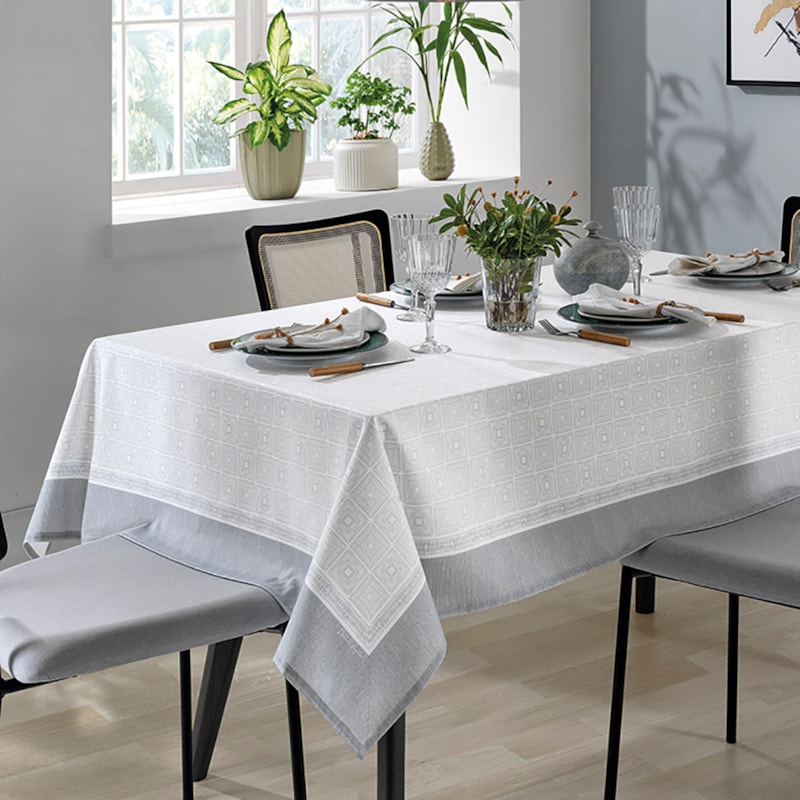 Toalha de Mesa Retangular Dohler Clean Renova Estampado Digital Alicia