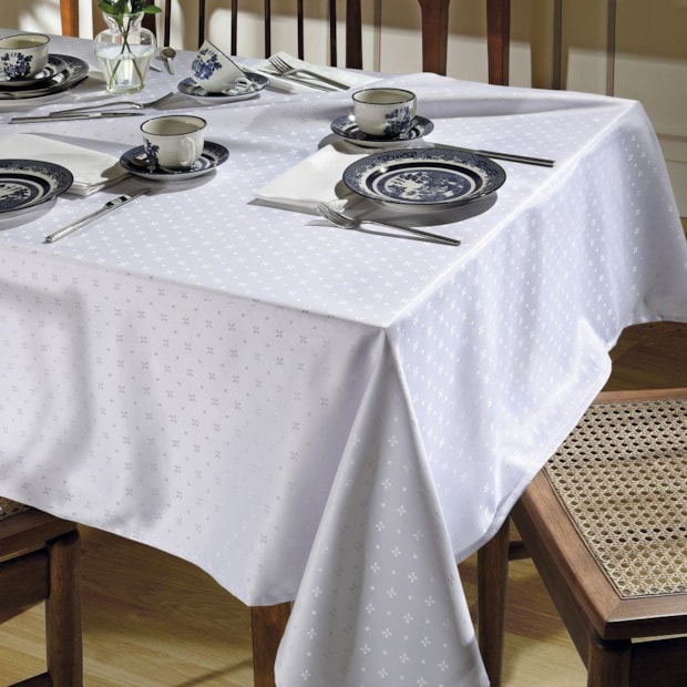 Toalha de Mesa Retangular Dohler Jacquard Cindy 6 Lugares 1,40m x 2,10m