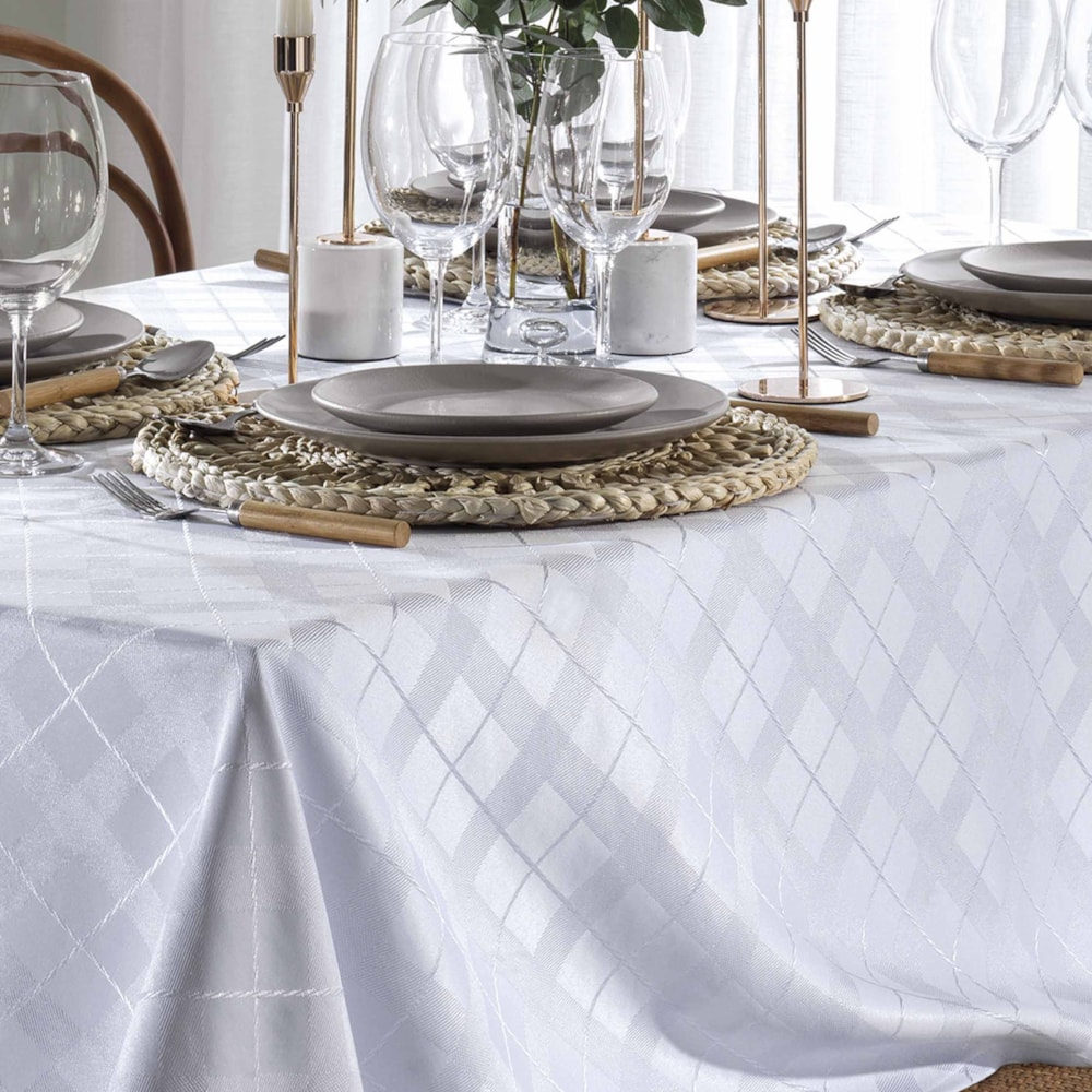 Toalha de Mesa Retangular Dohler Requinte II TJ-4872 6 Lugares 1,40m x 2,10m