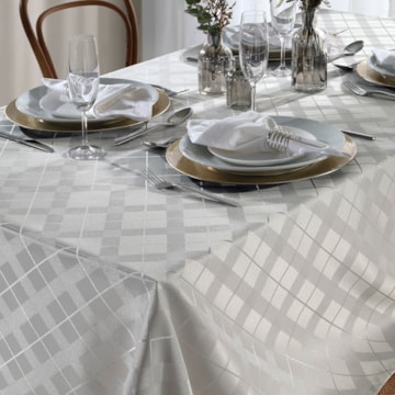 Toalha de Mesa Retangular Dohler Requinte II TJ-4872 8 Lugares 1,60m X 2,70m