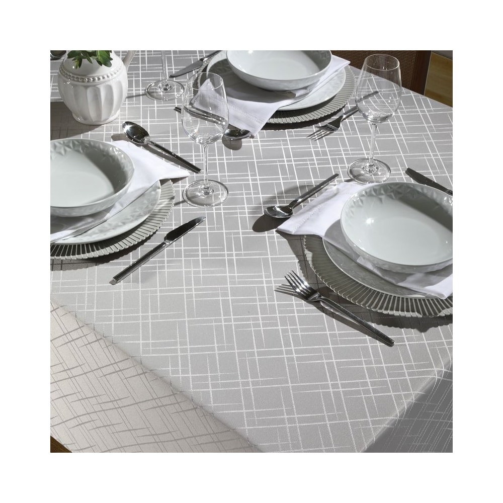 Toalha de Mesa Retangular Dohler Requinte Linhas TJ-5795 Prata 6 Lugares 1,40m x 2,10m
