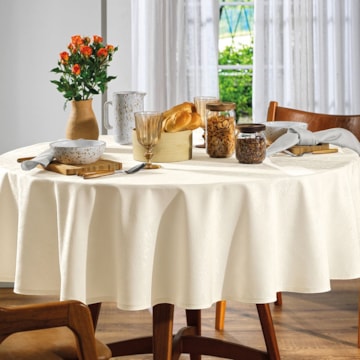 Toalha de Mesa Retangular Karsten Alamanda Jacquard 6 Lugares 1,60m x 2,20m