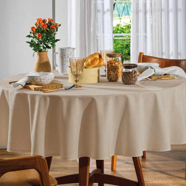 Toalha de Mesa Retangular Karsten Alamanda Jacquard 6 Lugares 1,60m x 2,20m