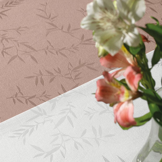 Toalha de Mesa Retangular Karsten Celebra Veríssimo Easy Wash 6 Lugares 1,80m x 2,20m