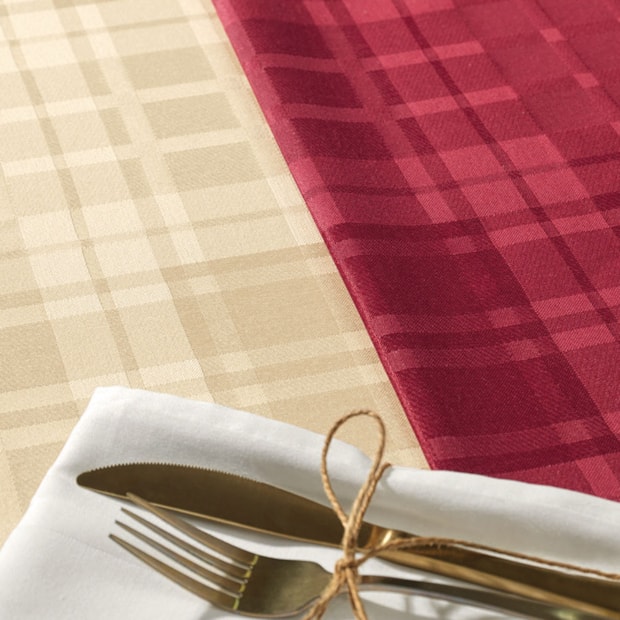 Toalha de Mesa Retangular Karsten Jacquard Celebra Lava Fácil Tartan 6 Lugares 1,80m x 2,20m