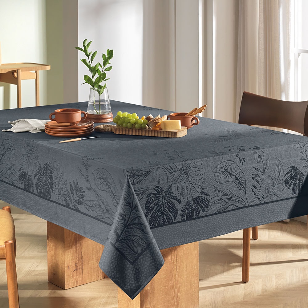 Toalha de Mesa Retangular Karsten Jacquard Sempre Limpa Amaris 6 Lugares 1,60m x 2,20m