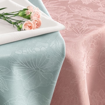 Toalha de Mesa Retangular Karsten Jacquard Sempre Limpa Lótus 6 Lugares 1,60m x 2,20m