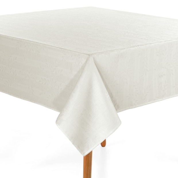 Toalha de Mesa Retangular Karsten Jacquard Sempre Limpa Serena 8 Lugares 1,60m x 2,70m