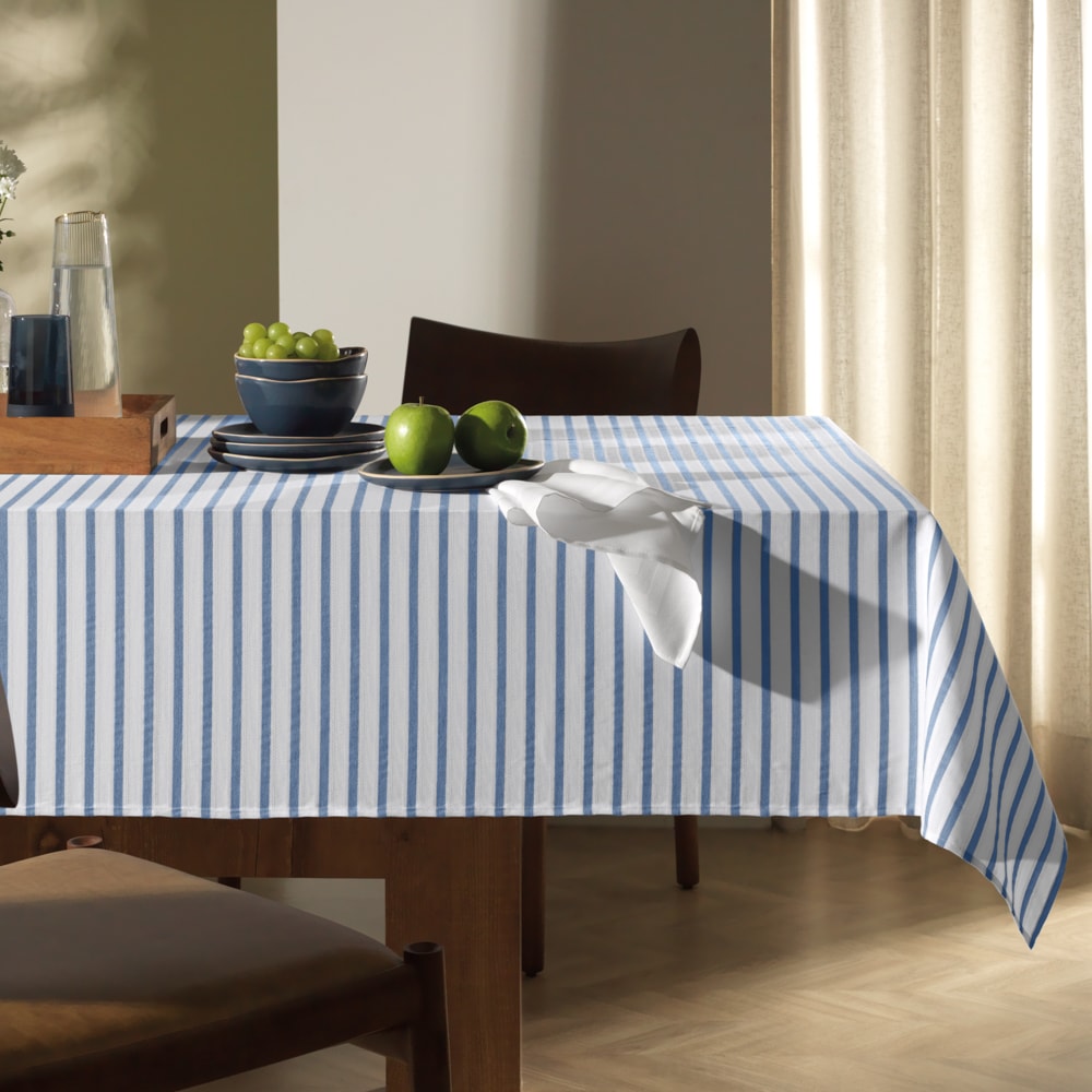 Toalha de Mesa Retangular Karsten Jacquard Sempre Limpa Zaira 6 Lugares 1,60m x 2,20m