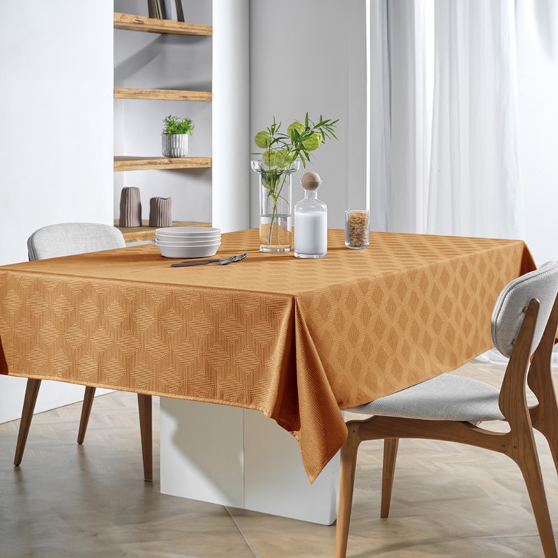 Toalha de Mesa Retangular Karsten Jacquard Sempre Limpa Zattar 6 Lugar