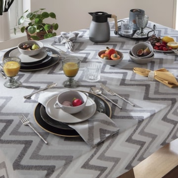 Toalha de Mesa Retangular Naturalle Limpeza Prática São Paulo 6 Lugares 1,60m x 2,20m
