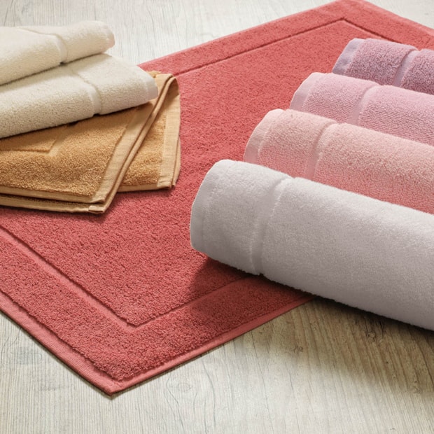 Toalha de Piso Karsten Juliet 100% Algodão 48cm x 70cm - Gramatura: 680g/m²