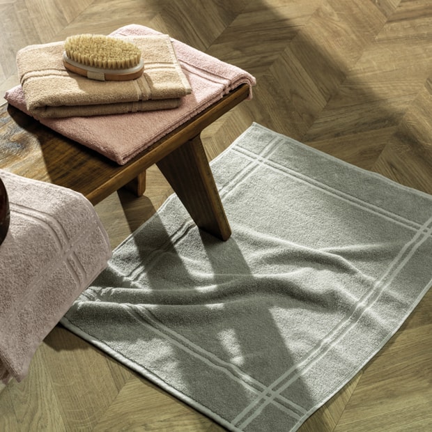 Toalha de Piso Karsten Metrópole 100% Algodão 45cm x 65cm - Gramatura: 500 g/m²