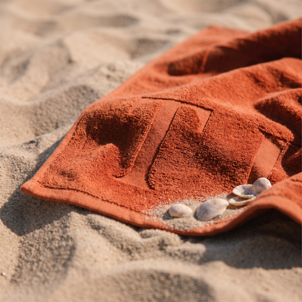 Toalha de Praia Trussardi Levanto Aveludada 100% Algodão 86cm x 1,80m - Gramatura: 470g/m²