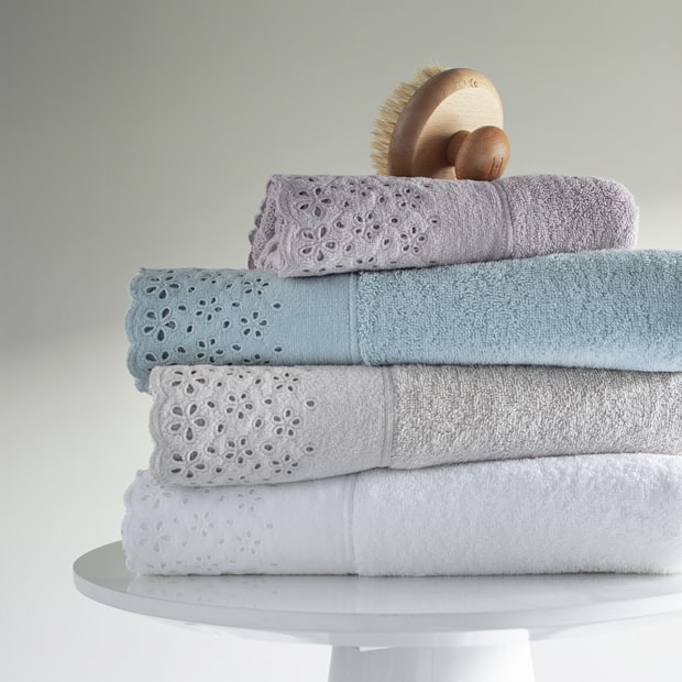 Toalha de Rosto Buddemeyer Crystal 100% Algodão - Gramatura: 500 g/m²